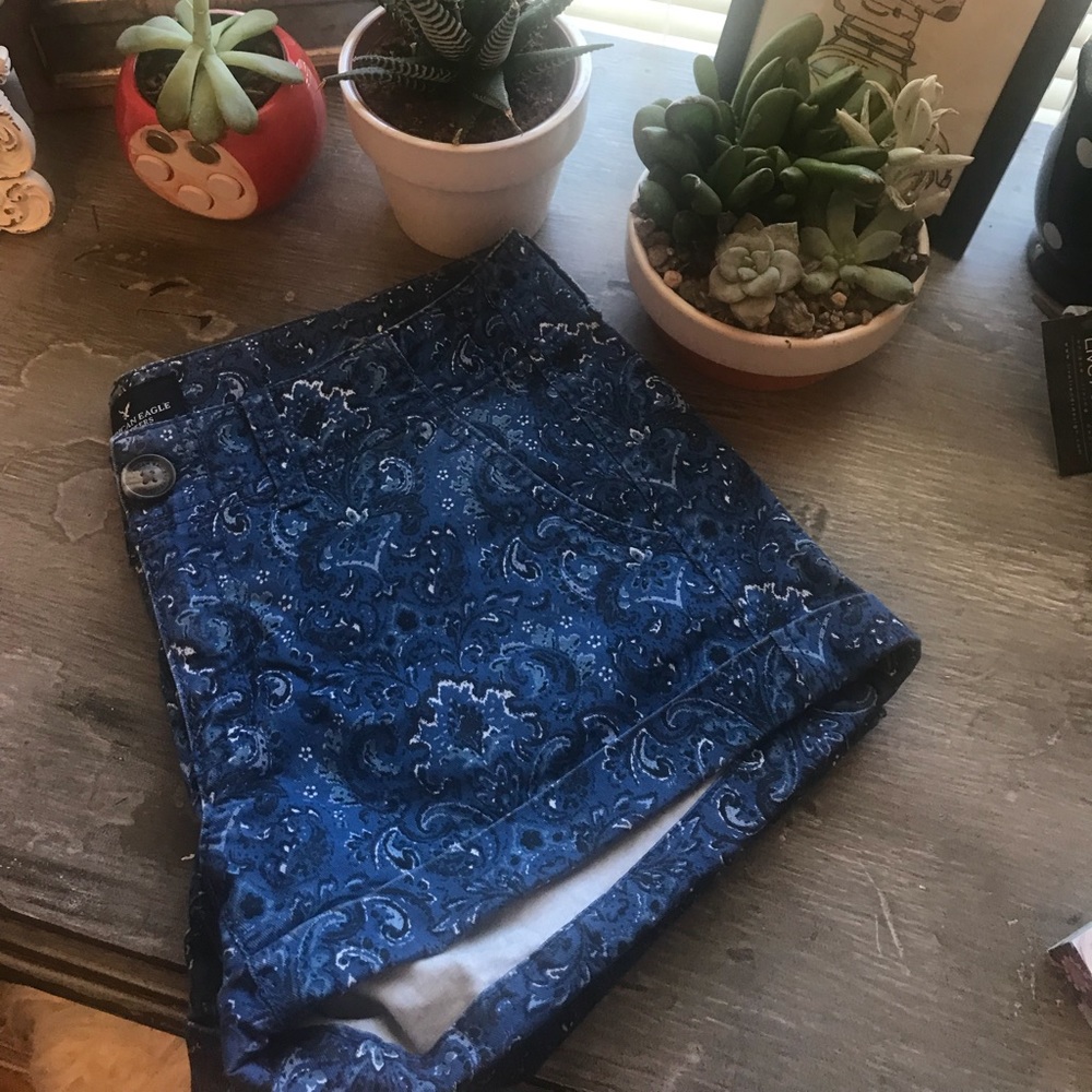 American Eagle Blue Paisley Shorts
